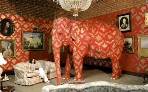 Banksy_Elephant_in_the_room